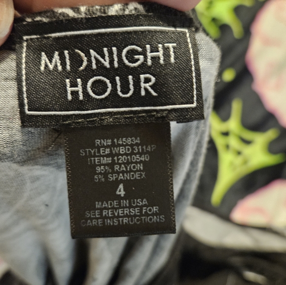 Midnight Hour Plus sized Bones and Skulls dress Size 4 - Picture 4 of 4